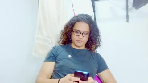 Snapshot of elkingthe chatting on February 25, 6:23 pm Diana online show from February 25, 6:23 pm