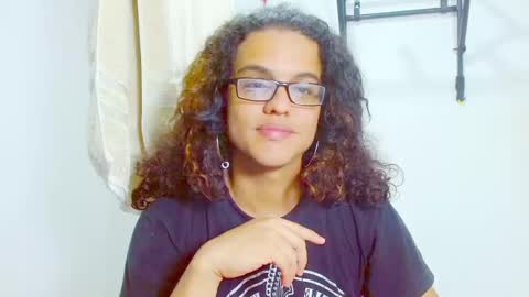 Snapshot of elkingthe chatting on February 9, 3:34 pm Diana online show from February 9, 3:34 pm