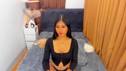 Ella online show from January 2, 2:13 pm