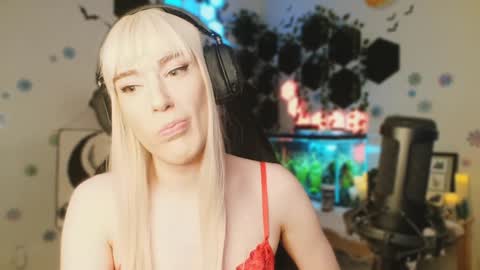 Snapshot of ella_ecstasy chatting on February 4, 2:17 am Ella Ecstasy online show from February 4, 2:17 am