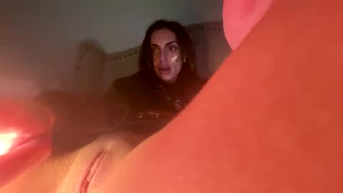 ella_ella_ella_ay online show from October 7, 6:20 am