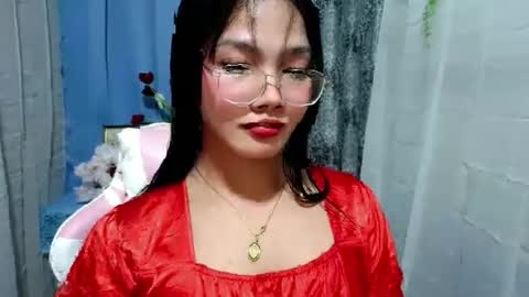 Ella online show from November 29, 10:56 am