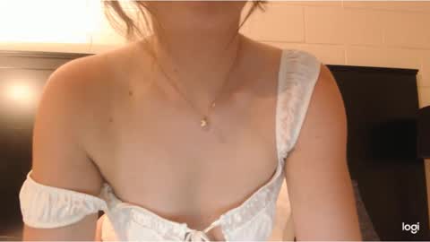 Ella - Girl Next Door online show from March 6, 9:03 am