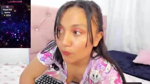ella_jhones22 online show from September 28, 3:37 am