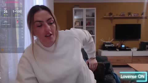 Ella  Max online show from October 7, 7:04 am