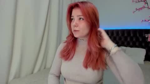 Ella Mayers online show from October 2, 12:26 pm