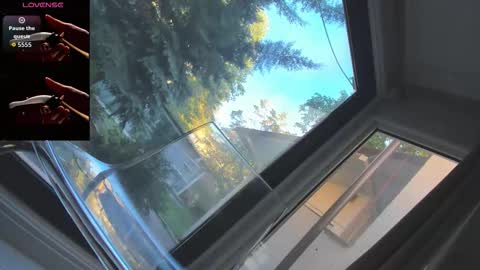 ella_vee online show from September 24, 5:14 am