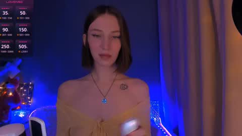 Snapshot of ellaamber chatting on March 9, 10:08 pm ellaamber online show from March 9, 10:08 pm
