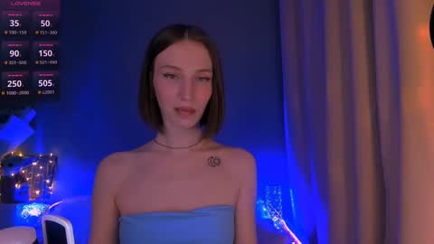 Snapshot of ellaamber chatting on March 8, 1:28 am ellaamber online show from March 8, 1:28 am