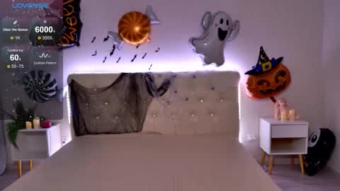 ellacanny online show from October 30, 9:21 am