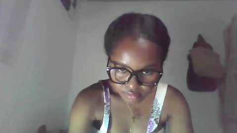 ellah245 online show from February 17, 5:56 pm