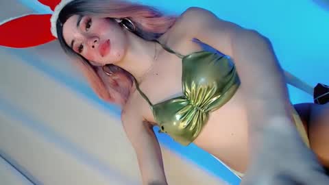 Snapshot of ellah_bonita chatting on March 2, 3:56 am ellah_bonita online show from March 2, 3:56 am