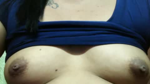 Snapshot of ellah_morena chatting on February 24, 8:17 am Ellah online show from February 24, 8:17 am
