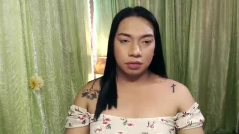Snapshot of ellah_morena chatting on February 22, 12:40 pm Ellah online show from February 22, 12:40 pm