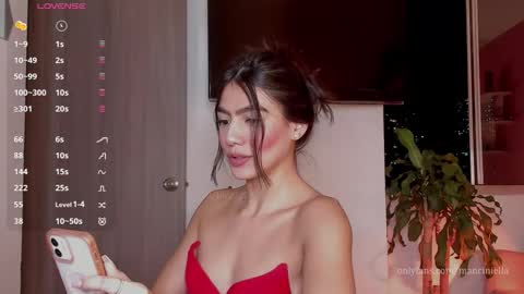 Ella online show from October 31, 12:33 am