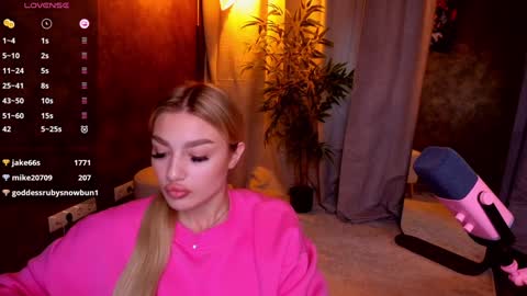 ellamilla online show from January 23, 8:57 am