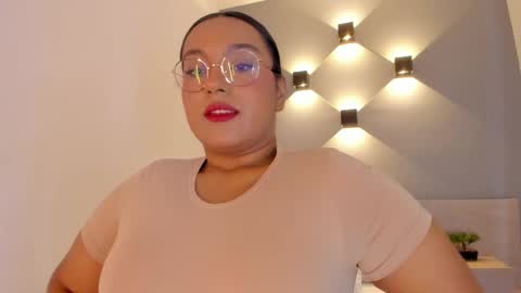 Ella online show from October 21, 12:21 pm