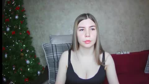 EllaNuar online show from January 8, 2:25 am