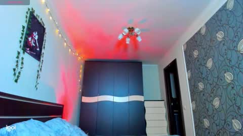 Luna online show from October 2, 5:45 pm