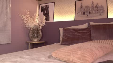 Snapshot of ellediane chatting on January 31, 6:57 am Elle Diane online show from January 31, 6:57 am
