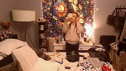 Lizzy Kay Petite online show from February 8, 9:46 pm