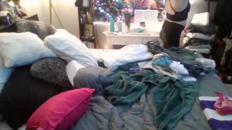 Lizzy Kay Petite online show from February 2, 2:17 am