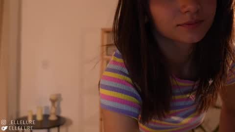 Snapshot of ellelure_ chatting on March 3, 9:59 pm Linda Restrepo online show from March 3, 9:59 pm