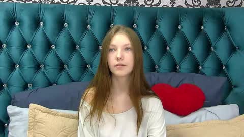 Snapshot of ellenbush chatting on September 14, 6:04 am EllenBush online show from September 14, 6:04 am