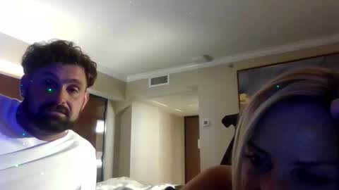 ElleNV online show from November 20, 12:15 pm