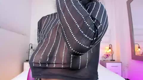  Ellie   online show from February 19, 6:32 pm