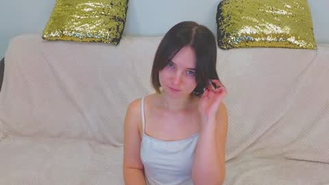 Snapshot of ellie_babyy chatting on January 9, 5:22 pm Ellie online show from January 9, 5:22 pm