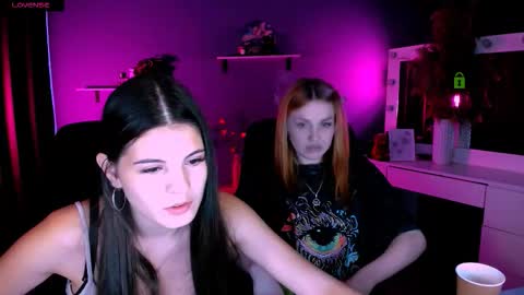 Snapshot of ellie_fire chatting on September 13, 8:39 am Ellie online show from September 13, 8:39 am