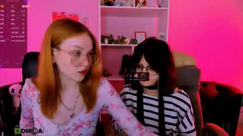 Snapshot of ellie_fire chatting on September 15, 7:26 pm Ellie online show from September 15, 7:26 pm