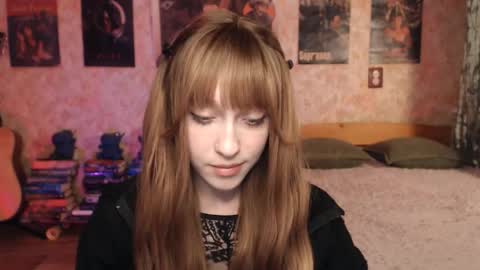ellie_friendly online show from March 20, 12:37 am