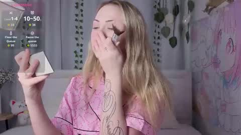 Ellie online show from February 21, 8:17 am