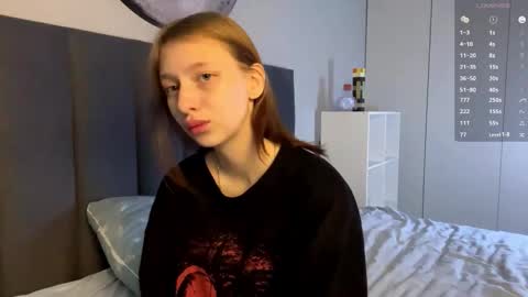 Ellie online show from September 29, 7:07 am