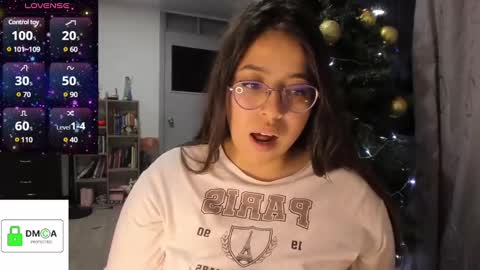 Ellie online show from December 10, 1:32 am