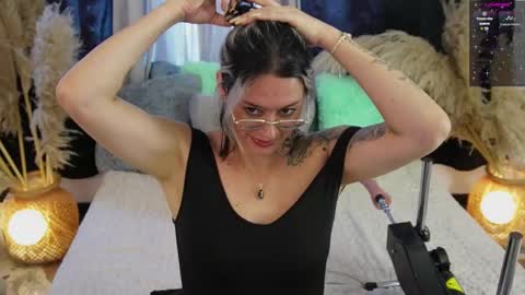 Snapshot of ellie_ramos chatting on September 18, 2:21 pm Ellie Ramos online show from September 18, 2:21 pm