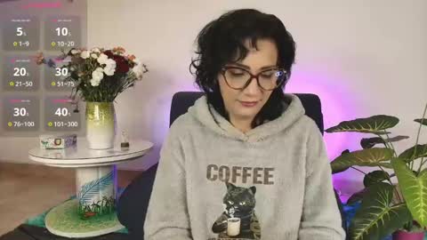 elliee1 online show from February 13, 12:43 pm