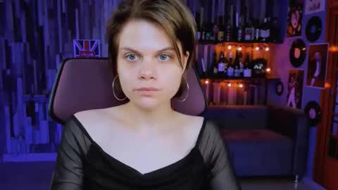 elliemurler online show from October 9, 10:32 am