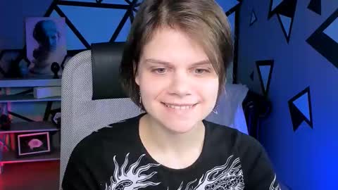 elliemurler online show from September 27, 9:07 am