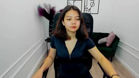 ellievensda online show from September 18, 11:47 am