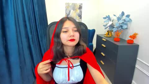 ellievensda online show from October 16, 7:46 pm