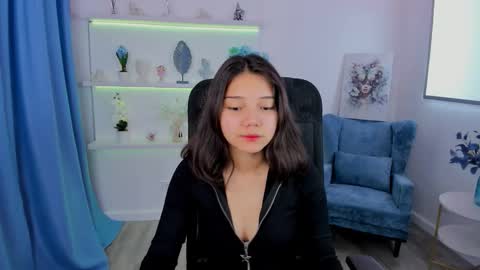 ellievensda online show from September 28, 11:52 am