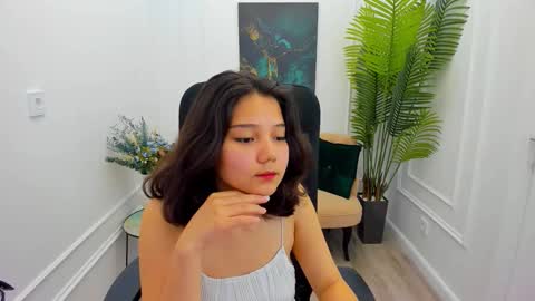 ellievensda online show from September 15, 7:59 pm