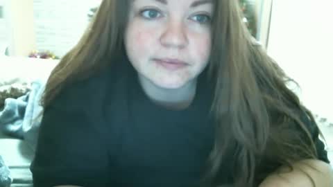 Snapshot of ellimol chatting on December 18, 7:47 am EliMoL online show from December 18, 7:47 am