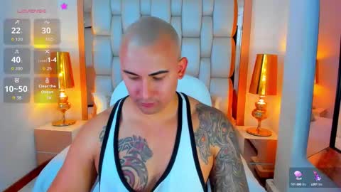 Snapshot of elliott_veelez chatting on September 9, 8:53 pm E L L I O T V E L E Z online show from September 9, 8:53 pm