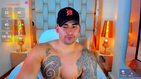 E L L I O T    V E L E Z online show from September 22, 8:35 pm