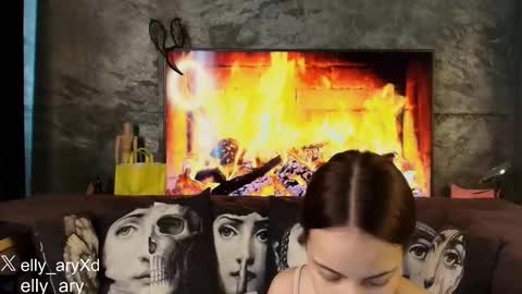 elly_ary online show from February 25, 12:47 am