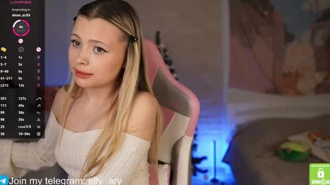 Snapshot of elly_ary chatting on January 5, 6:13 pm elly_ary online show from January 5, 6:13 pm